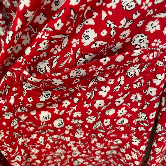 BeachLunchLounge Long Sleeve Button Up- MEDIUM - Picture 2 of 5